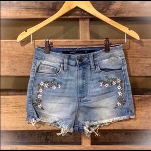 The ROSALIE Raw Hem Floral Embroidered Cut Off